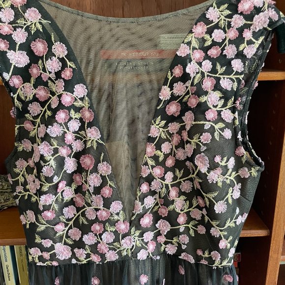 BCBG Size 2 Evening Dress in Black - Picture 8 of 12